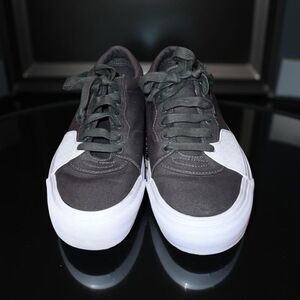 NWOB Vans Style 205 Dipped Trainer Sneakers Olive/True White Size 10.5